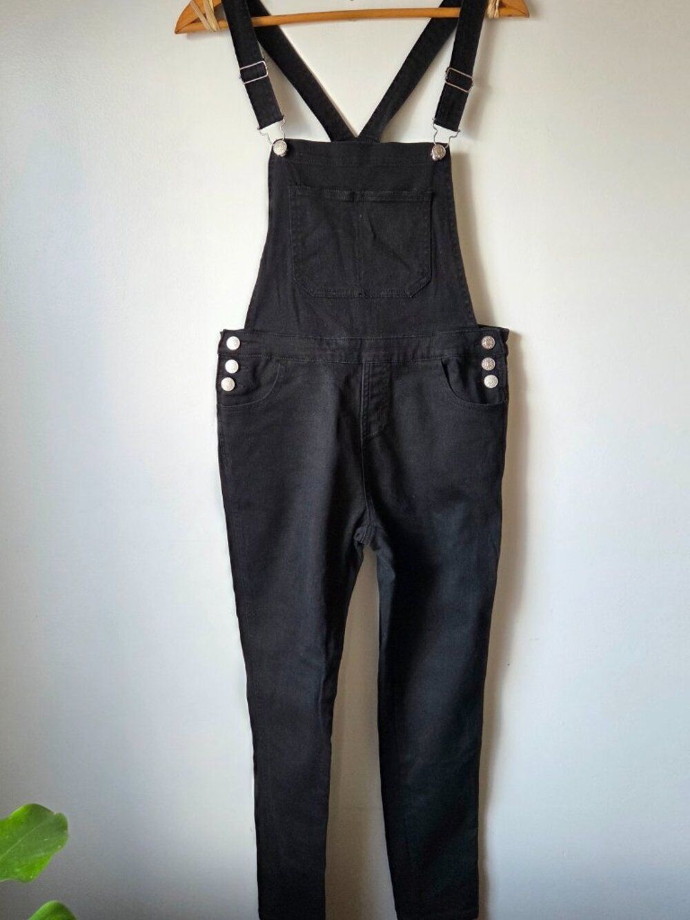 EUC FANTASTIC FAWN BLACK SKINNY OVERALL JEAN SIZE M JUNIORS